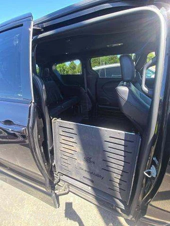 2022 Chrysler Pacifica Touring L 121.6" WB – miniatura 17