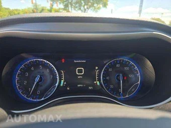 2022 Chrysler Pacifica Touring L 121.6" WB – miniatura 9