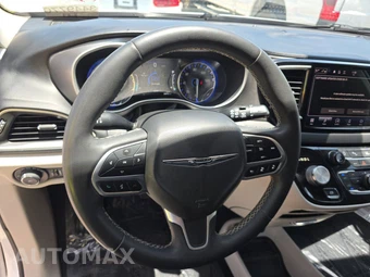 2022 Chrysler Pacifica Touring L 121.6" WB – miniatura 10