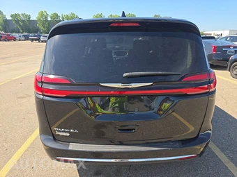2022 Chrysler Pacifica Touring L 121.6" WB - miniatura 5