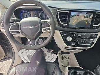 2022 Chrysler Pacifica Touring L 121.6" WB - miniatura 10