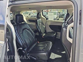 2022 Chrysler Pacifica Touring L 121.6" WB - miniatura 17