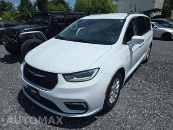 2022 Chrysler Pacifica Touring L 121.6" WB