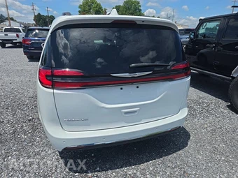 2022 Chrysler Pacifica Touring L 121.6" WB - miniatura 5