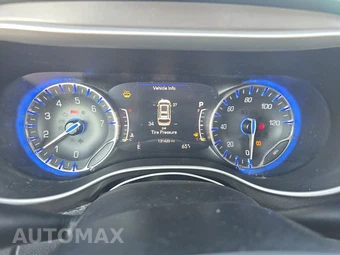 2022 Chrysler Pacifica Touring L 121.6" WB – miniatura 12
