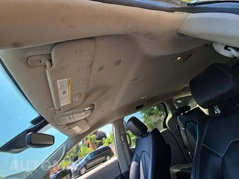 2022 Chrysler Pacifica Touring L 121.6" WB - miniatura 11