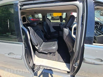 2022 Chrysler Pacifica Touring L 121.6" WB - miniatura 17
