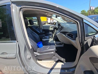 2022 Chrysler Pacifica Touring L 121.6" WB - miniatura 19