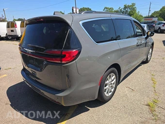 2022 Chrysler Pacifica Touring L 121.6" WB - miniatura 3