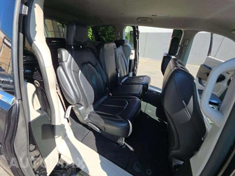 2022 Chrysler Pacifica Touring L 121.6" WB - miniatura 17