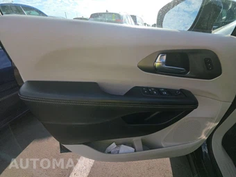2022 Chrysler Pacifica Touring L 121.6" WB - miniatura 9