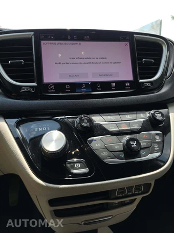 2022 Chrysler Pacifica Touring L 121.6" WB - miniatura 10