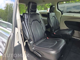 2022 Chrysler Pacifica Touring L 121.6" WB - miniatura 17