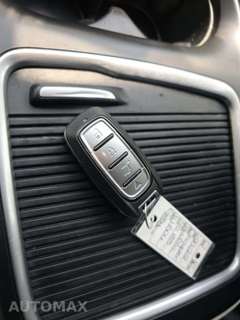 2022 Chrysler Pacifica Touring L 121.6" WB - miniatura 8