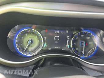 2022 Chrysler Pacifica Touring L 121.6" WB - miniatura 9