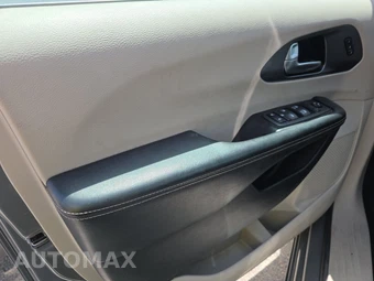2022 Chrysler Pacifica Touring L 121.6" WB – miniatura 9