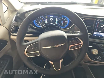 2022 Chrysler Pacifica Touring L 121.6" WB - miniatura 10
