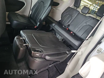 2022 Chrysler Pacifica Touring L 121.6" WB - miniatura 13
