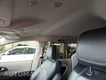 2022 Chrysler Pacifica Touring L 121.6" WB - miniatura 20