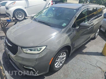 2022 Chrysler Pacifica Touring L 121.6" WB