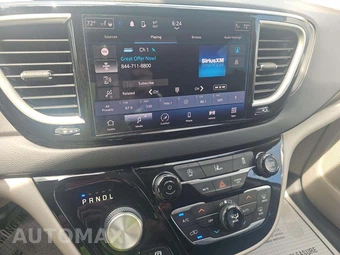 2022 Chrysler Pacifica Touring L 121.6" WB - miniatura 10