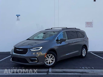 2022 Chrysler Pacifica Touring L 121.6" WB