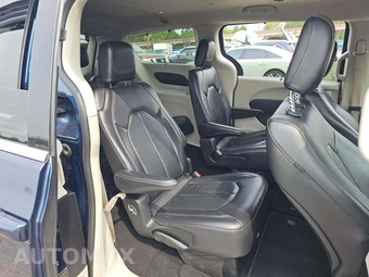 2022 Chrysler Pacifica Touring L 121.6" WB - miniatura 17