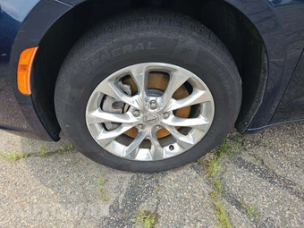 2022 Chrysler Pacifica Touring L 121.6" WB - miniatura 23