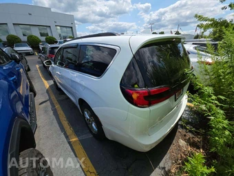 2022 Chrysler Pacifica Touring L 121.6" WB – miniatura 2