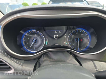 2022 Chrysler Pacifica Touring L 121.6" WB – miniatura 9