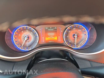 2022 Chrysler Voyager LX 121.6" WB - miniatura 12