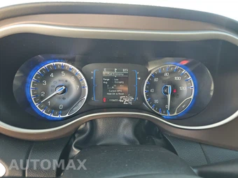 2022 Chrysler Voyager LX 121.6" WB - miniatura 12