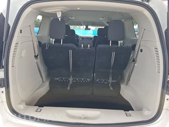 2022 Chrysler Voyager LX 121.6" WB - miniatura 17