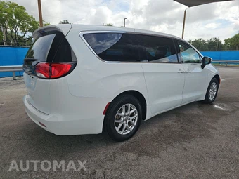 2022 Chrysler Voyager LX 121.6" WB - miniatura 4