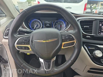 2022 Chrysler Voyager LX 121.6" WB - miniatura 10