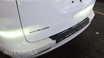 2022 Chrysler Voyager LX 121.6" WB - miniatura 22