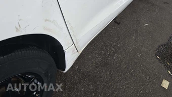 2022 Chrysler Voyager LX 121.6" WB - miniatura 27