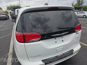 2022 Chrysler Voyager LX 121.6" WB - miniatura 5