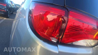 2022 Chrysler Voyager LX 121.6" WB - miniatura 21