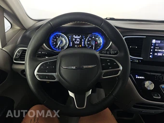 2022 Chrysler Voyager LX 121.6" WB – miniatura 10