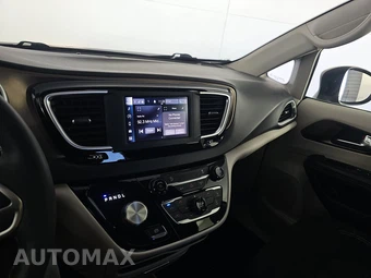 2022 Chrysler Voyager LX 121.6" WB – miniatura 11