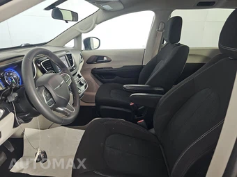 2022 Chrysler Voyager LX 121.6" WB – miniatura 7