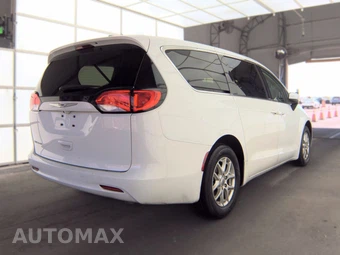 2022 Chrysler Voyager LX 121.6" WB – miniatura 4