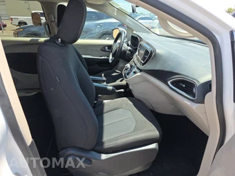 2022 Chrysler Voyager LX 121.6" WB – miniatura 8