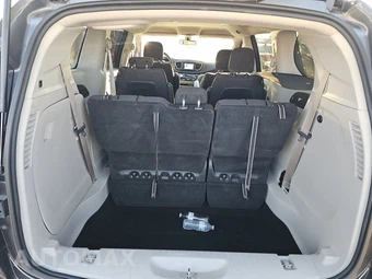 2022 Chrysler Voyager LX 121.6" WB - miniatura 11
