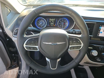 2022 Chrysler Voyager LX 121.6" WB - miniatura 4