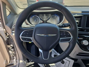 2022 Chrysler Voyager LX 121.6" WB - miniatura 10