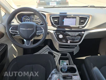 2022 Chrysler Voyager LX 121.6" WB - miniatura 11