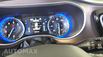 2022 Chrysler Voyager LX 121.6" WB - miniatura 31