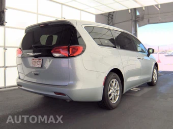 2022 Chrysler Voyager LX 121.6" WB - miniatura 4